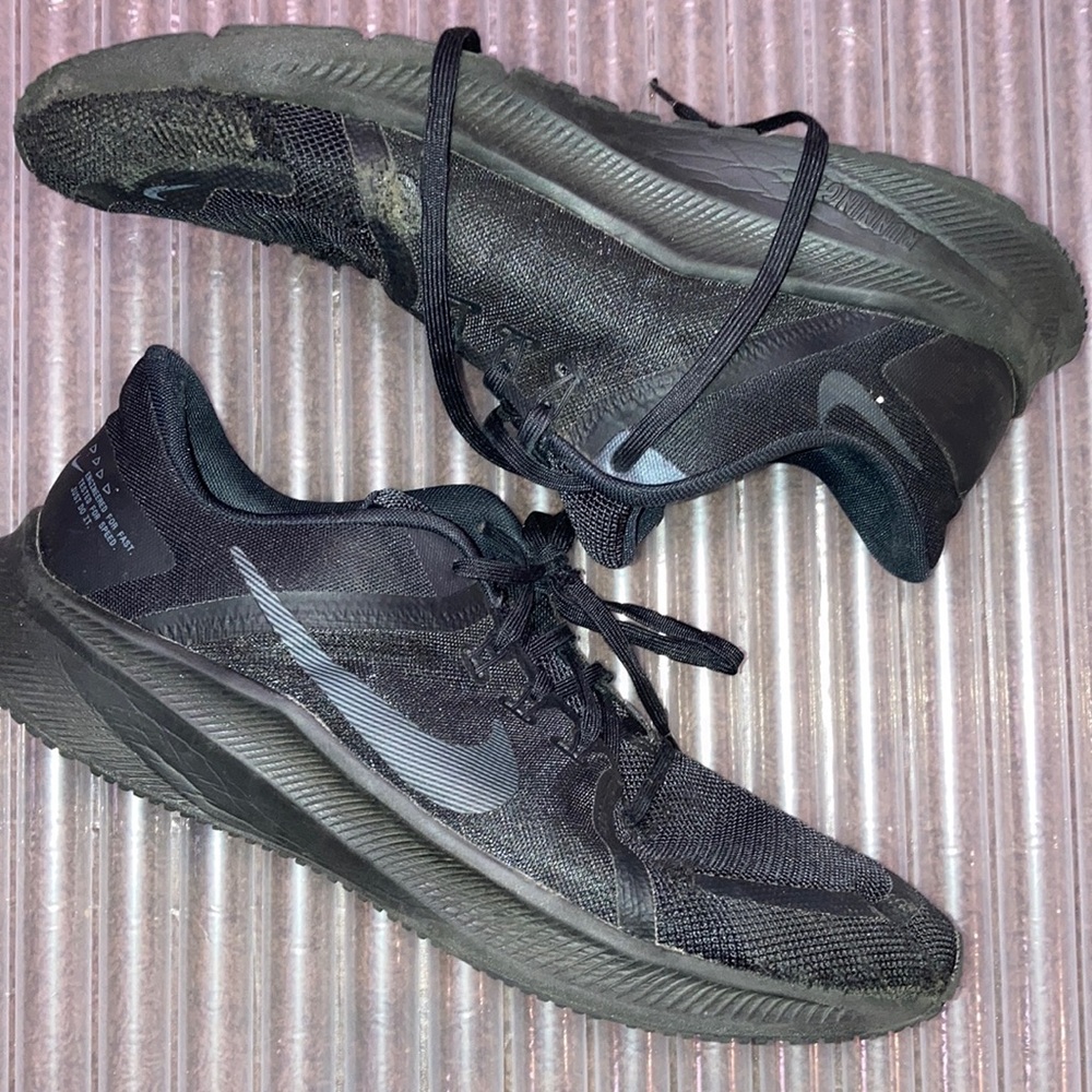 Nike - Picture 1 of 3